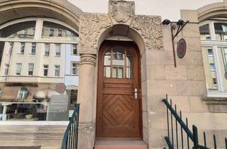 Wohnung kaufen in 69115 Weststadt, Charmante Wohnung mit Laden und Büro in der Heidelberger Weststadt, modernisiert