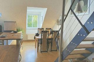 Wohnung kaufen in 82110 Germering, Von Privat: Attraktive Kapitalanlage – Helle DG-Wohnung mit Galerie und Loggia