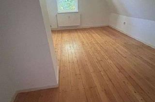 Wohnung mieten in Ehndorfer Str. 178, 24537 Faldera, Charmante 2-Zimmer-Dachgeschosswohnung mit Altbauflair und Renovierungsbonus zum 16.11.2025!