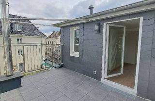 Wohnung mieten in 42655 Burg/Höhscheid, **** Individuelle Maisonette-Wohnung mit Dachterrasse in gepflegtem Zweifamilienhaus... ****
