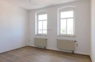 Wohnung mieten in Hauptstr. 21, 09212 Limbach-Oberfrohna, Großzügige Dachgeschossperle mit 3 Zimmern & Einbauküche!
