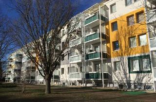 Wohnung mieten in Schladebacher Str. 41, 06231 Bad Dürrenberg, Altersgerechtes Wohnen mit Fahrstuhl, Dusche und Balkon!