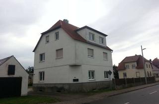 Wohnung mieten in Johann-Trommsdorf-Straße 32, 06231 Tollwitz, Gemütliche DG-Wohnung in ruhigem 3-Familien-Haus