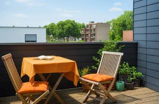 Wohnung mieten in Lacombletstraße 19, 40239 Düsseltal, Dachgeschoss-Juwel: frisch saniert, EBK + Balkon, 2 Zimmer in Düsseldorf