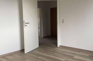 Wohnung mieten in Steinpleiser Str. 5a, 08427 Fraureuth, Geräumige 2-Zimmer-Wohnung im Erdgeschoss mit Tageslichtbad!