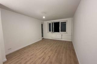 Wohnung mieten in 22081 Barmbek-Süd, Erstbezug nach Kernsanierung - toll geschnitten mit zwei vollen Zimmern und 2/2 Zimmern
