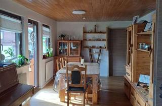 Wohnung mieten in Wiesenweg 17, 72290 Loßburg, Renovierte 4-Zimmer-Wohnung im 1. OG mit Garage in Loßburg