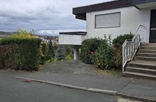 Haus kaufen in Goethestrasse, 35781 Weilburg, Großzügiges 11 -Zimmer- Haus in guter Lage von Weilburg mit traumhaftem Fernblick und großem Garten