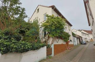 Haus kaufen in 55452 Laubenheim, Haus in Laubenheim / Nahe zum kleinen Preis und toller Dachterrasse mit Blick über Laubenheim