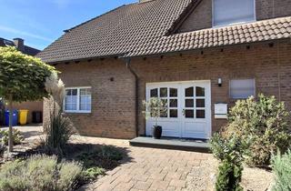 Doppelhaushälfte kaufen in 50226 Frechen, Großzügige Doppelhaushälfte mit 6 Zimmern, Garten und Garage in Frechen!