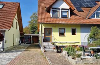 Doppelhaushälfte kaufen in 79108 Hochdorf, Doppelhaus mit Einliegerwohnung – Wohnen mit Möglichkeiten