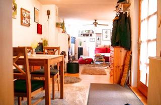 Haus kaufen in 94315 Straubing, Straubing Inside: Stilvolles Anlageobjekt mit Café, Wohnungen & Bungalow