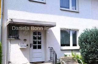 Haus kaufen in 50259 Pulheim, Sanierungsbedürftiges Reihenmittelhaus mit Ausbaupotential in ruhiger Lage von Pulheim.