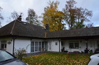 Villa kaufen in 36304 Alsfeld, Exklusive Villa im Landhausstil nähe Alsfeld mit großen Garten, Wiese. Zwei Wohnungen! Neue Heizung!