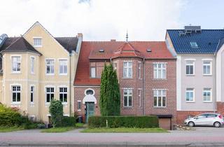 Haus kaufen in Gützkower Landstraße, 17498 Mesekenhagen, Listenpreis 527.000,00 € - Attraktives Stadthaus in Greifswald mit großem Grundstück, zentrale Lage
