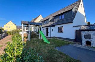 Haus kaufen in 91564 Neuendettelsau, Überwiegend saniertes Doppelhaus in ruhiger Lage!