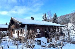 Einfamilienhaus kaufen in 83734 Hausham, Einfamilienhaus mit Einliegerwohnung und großem Garten
