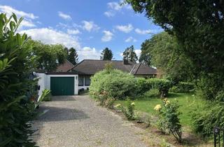 Einfamilienhaus kaufen in Kakenhaner Weg 80, 22397 Duvenstedt, Sofort frei ! Walmdach Einfamilienhaus in Toplage von Duvenstedt für eine Kernsanierung