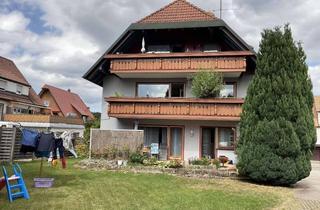 Haus kaufen in 72226 Simmersfeld, Gepflegtes Dreifamilienhaus in Simmersfeld