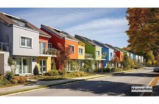 Haus kaufen in Ottostraße xx, 06347 Gerbstedt, ++ Für Handwerker - Einfamilien-Reihenendhaus mit Garagen ++