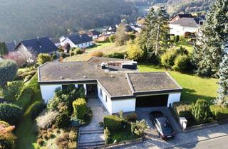 Haus kaufen in 55767 Rötsweiler-Nockenthal, Architekten- Bungalow mit Pool - in ruhiger Lage