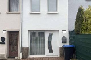 Einfamilienhaus kaufen in 66740 Saarlouis, Gestaltungspotential: Einfamilienhaus als Alternative zur Eigentumswohnung mit Garage