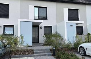 Haus mieten in 90765 Stadeln, Reihenhaus in Fürth-Stadeln inkl. Einbauküche