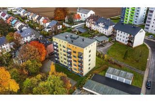 Anlageobjekt in 95100 Selb, Kapitalanlage mit Potenzial: MFH mit 15 Wohnungen, Aufzug & Garagen