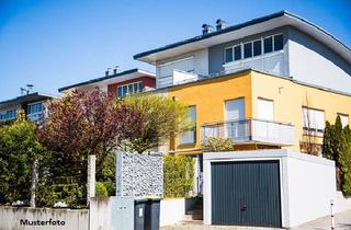 Mehrfamilienhaus kaufen in 60431 Frankfurt/Main, Dreifamilienhaus nebst 5 Garagen