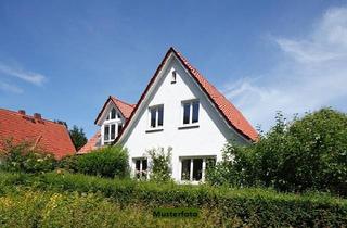 Einfamilienhaus kaufen in 35641 Schöffengrund, Freistehendes Einfamilienhaus mit Pferdeboxen