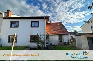 Doppelhaushälfte kaufen in 66578 Schiffweiler, PROVISIONSFREI - Teilrenoviertes Doppelhaus mit viel Platz in Schiffweiler-Heiligenwald