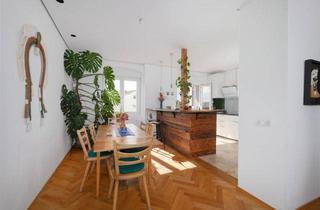 Wohnung kaufen in 75177 Pforzheim, Stilvolle 2,5-Zimmer-Altbauwohnung mit hochwertiger Ausstattung und Ausbaureserve im DG!