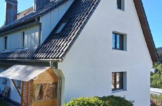 Doppelhaushälfte kaufen in 78120 Furtwangen, Furtwangen im Schwarzwald - Doppelhaushälfte mit Garten und guter Aussicht in Furtwangen