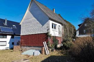 Haus kaufen in 35690 Dillenburg, Dillenburg - Wohnhaus mit Potenzial im Ortskern von Dillenburg-Nanzenbach