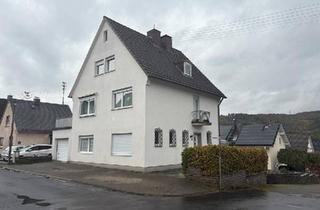 Mehrfamilienhaus kaufen in 57562 Herdorf, Herdorf - Mehrfamilienhaus mit Garage