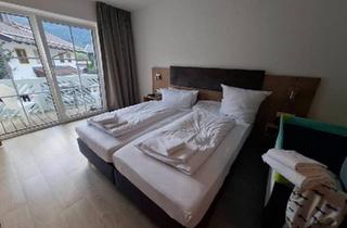 Wohnung kaufen in 83229 Aschau, Aschau im Chiemgau - Möbliertes, renoviertes Appartment im Burghotel Aschau