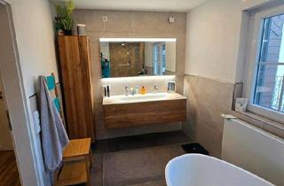 Einfamilienhaus kaufen in 68753 Waghäusel, Waghäusel - Haus mit Garten, Innenhof & Nebengebäude - ohne Provision!