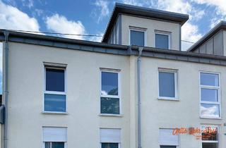 Haus kaufen in 66740 Saarlouis, Saarlouis - Saarlouis_schicke 3-Zi-Wohnung mit Balkon und Stellplatz!