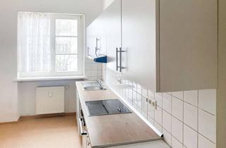 Wohnung kaufen in Marie-Curie-Allee 50, 10315 Friedrichsfelde, *Vermietete 1-Zimmerwohnung Nähe S&U-Bhf Lichtenberg*