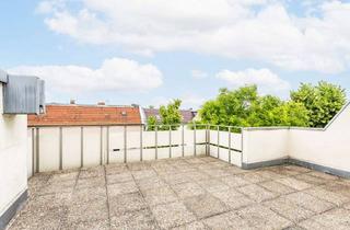Wohnung kaufen in 13409 Reinickendorf (Reinickendorf), Vermietete, lichtdurchflutete 3-Zimmer-Dachgeschosswohnung mit Terrasse, großem Balkon & Tiefgarage