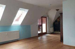 Wohnung kaufen in Hermannstr. 00, 55218 Ingelheim, Eine Dachgeschosswohnung zum Verlieben - optimal für Singles, Paare oder zur Kapitalanlage