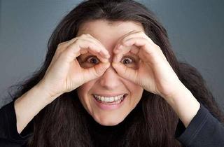 Wohnung kaufen in 63071 Offenbach, OF-NÄHE MARIENSCHULE: Mieterfreies 2 Zi.Dachstudio - kompl. EBK - Bad m.Fenster