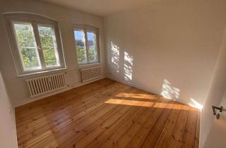 Wohnung kaufen in 12157 Schöneberg, Elegante 3-Zimmer Wohnung im 4. OG in Schöneberg