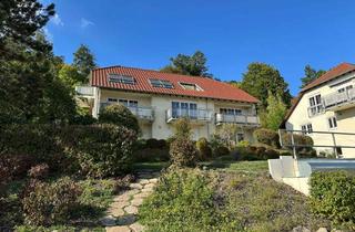 Wohnung kaufen in Kantstraße 16/18, 97688 Bad Kissingen, Große 3-Zimmer Dachgeschosswohnung mit zwei Balkonen und Blick über Bad Kissingen