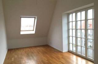Wohnung kaufen in 13585 Spandau (Spandau), Dachgeschosswohnung 3 Zimmer Balkon