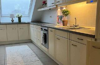 Wohnung mieten in Alte Heerstraße 20, 41564 Kaarst, Exklusive, geräumige 3-Zimmer-Dachgeschosswohnung mit Balkon und Einbauküche in Kaarst