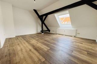 Wohnung mieten in Rudi-Opitz-Straße, 04157 Gohlis-Mitte, Wohnen unterm Dach – 2-Zimmer-Traum mit sichtbaren Balken