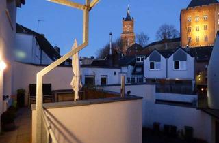 Wohnung mieten in 47533 Kleve, 3 Zimmer-Wohnung mit Balkon, Einbauküche und 2 Stellplätzen in Kleve, Kirchstrasse