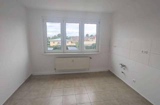Wohnung mieten in Bahnhofstraße 8A, 04828 Bennewitz, Familienfreundliche 4-Zimmerwohnung + Abstellraum + Tageslichtbad mit Wanne + EBK als Option !!!