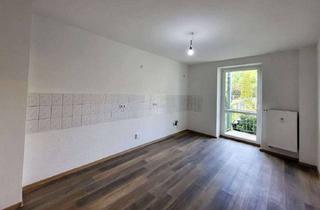 Wohnung mieten in Puschkinstraße 20, 04838 Eilenburg, *Geräumige 2-Raumwohnung sucht Sie*+ frisch renoviert +Wannenbad + Balkon + EBK als Option!